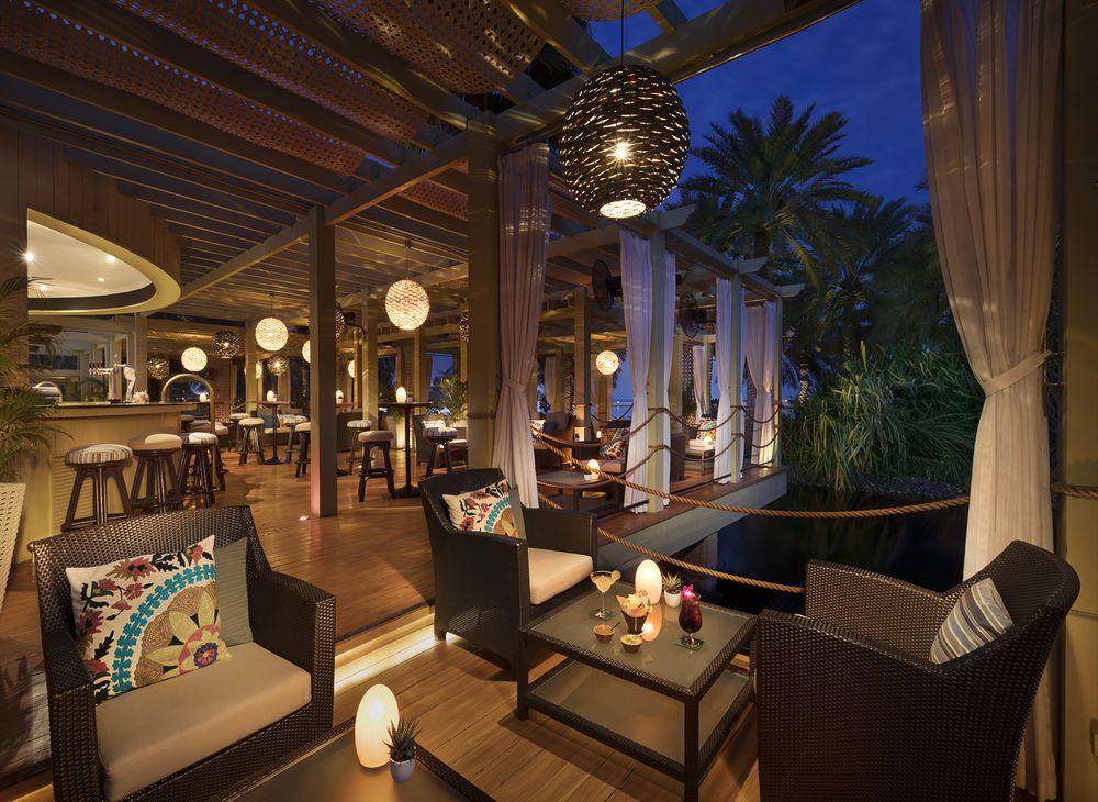 Курортный комплекс The Ritz-carlton, Bahrain 5*