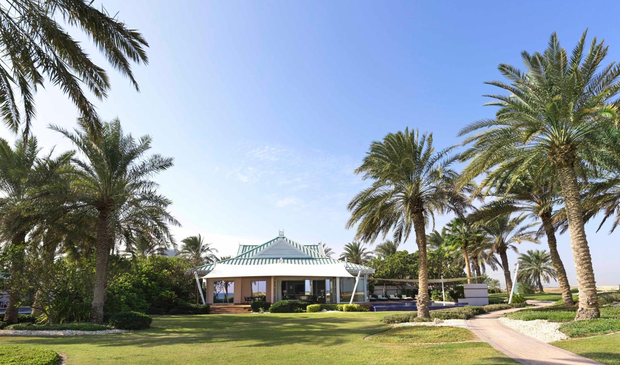 The Ritz-carlton, Bahrain Курортный комплекс 5*